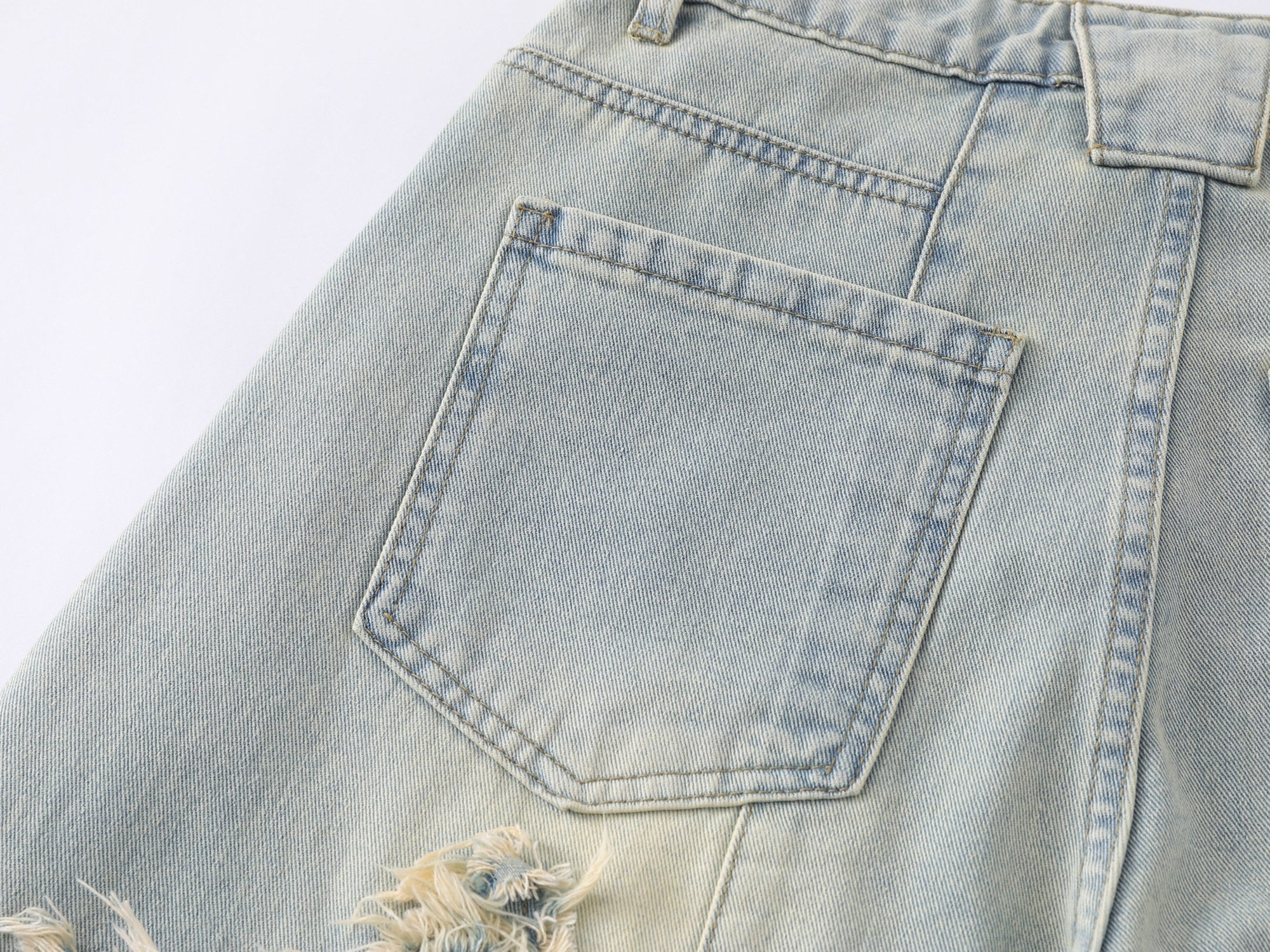 CapCabin “Star Distressed Wide-Leg Jeans”