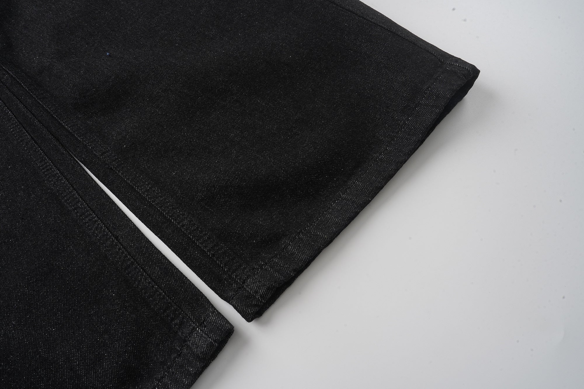CapCabin Cross Pocket Graphic Wide-Leg Jeans