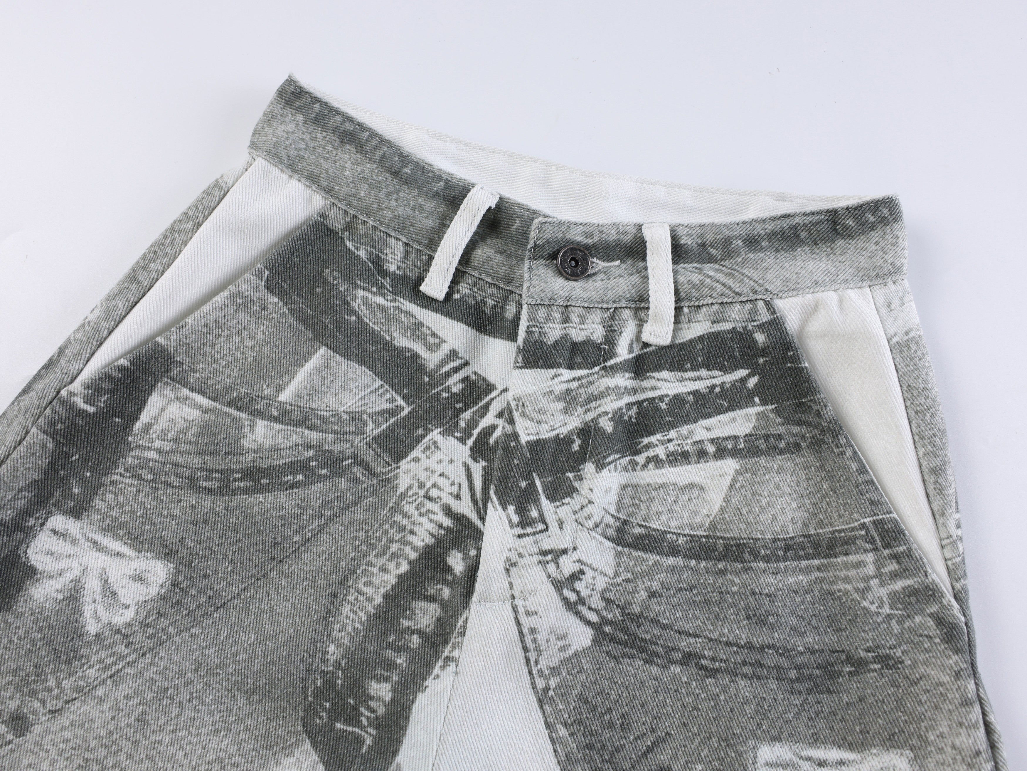 CapCabin Graphic Panel Wide-Leg Pants