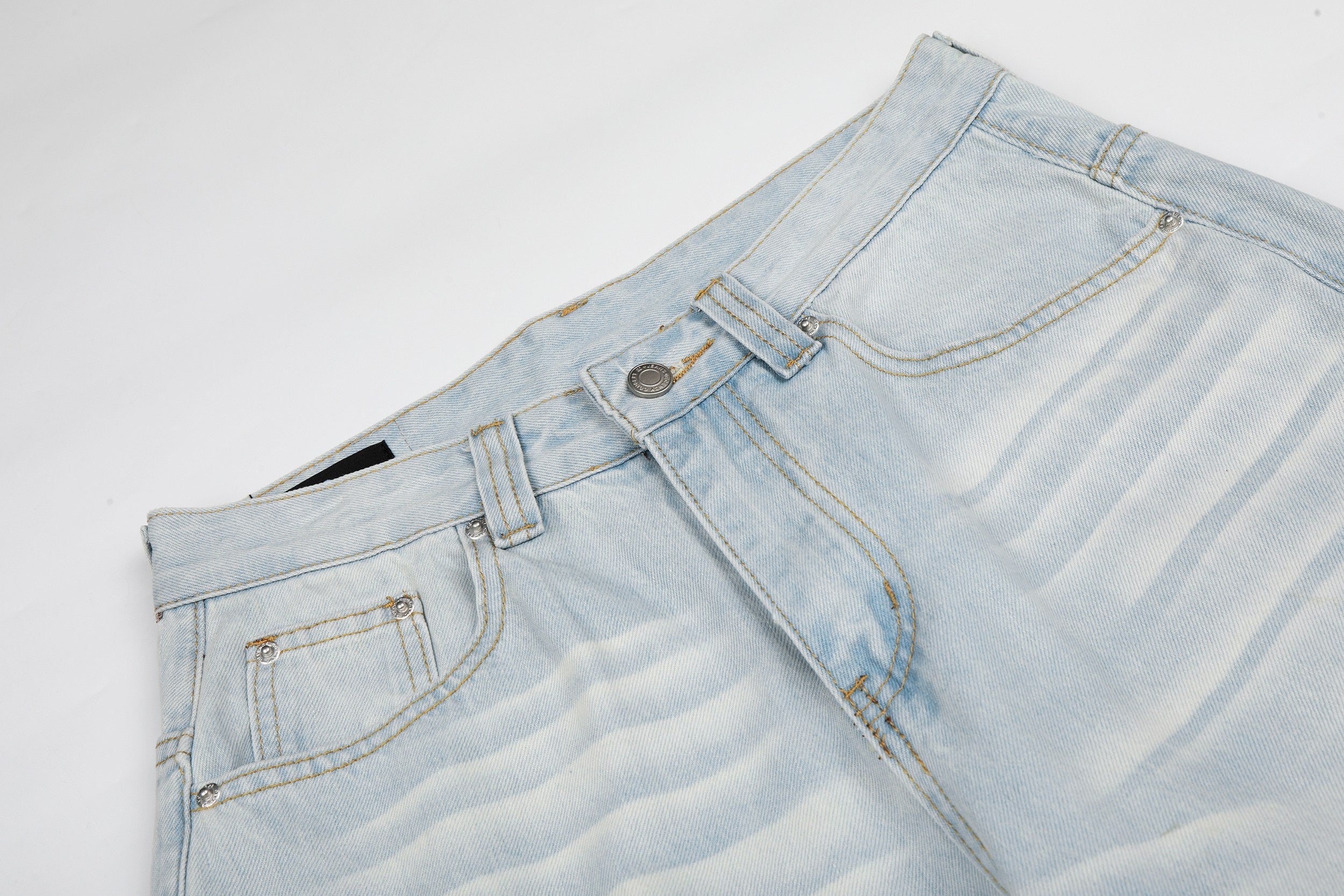 CapCabin “Ice Wash Wide Denim”