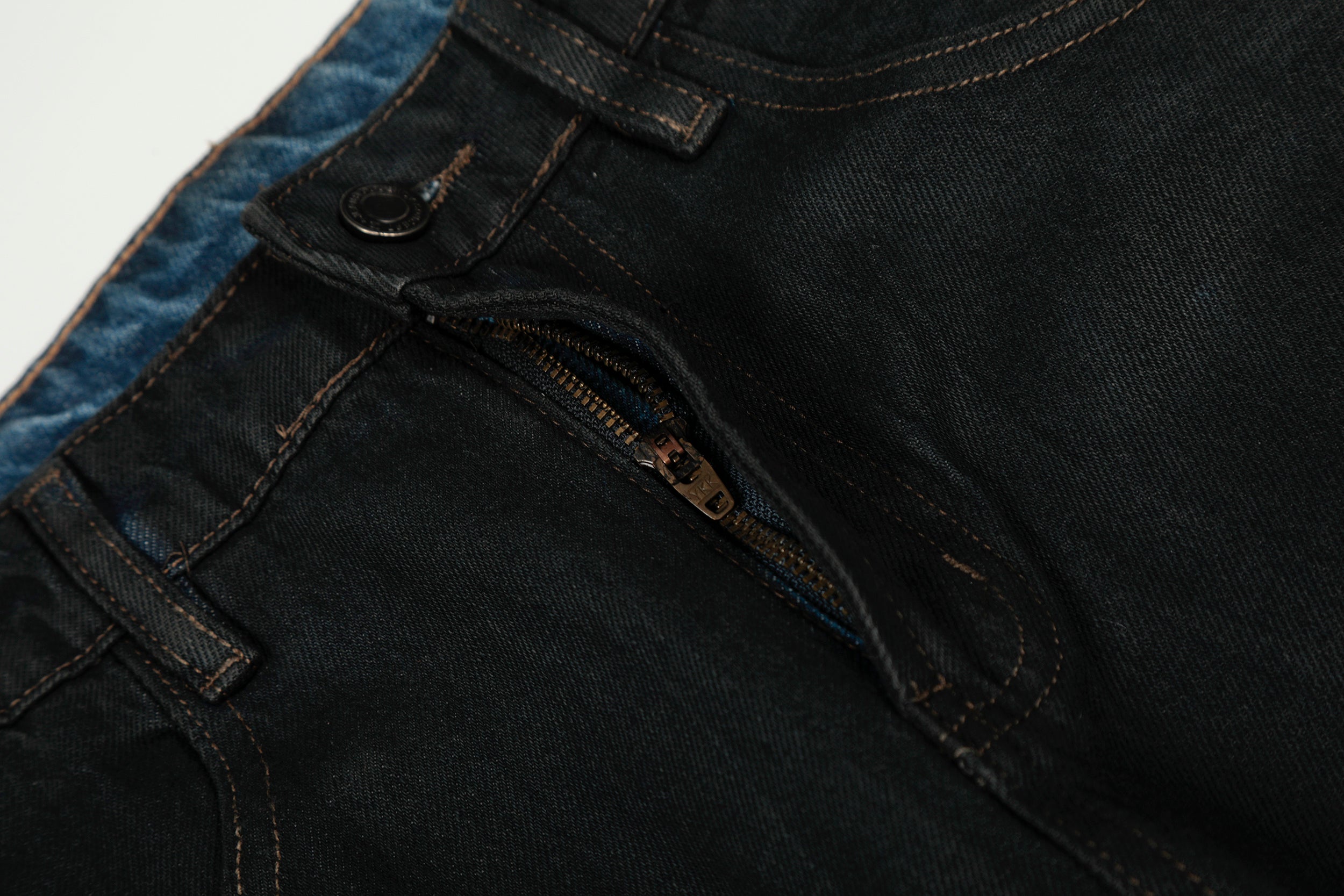 CapCabin Minimal Curved Denim Pants
