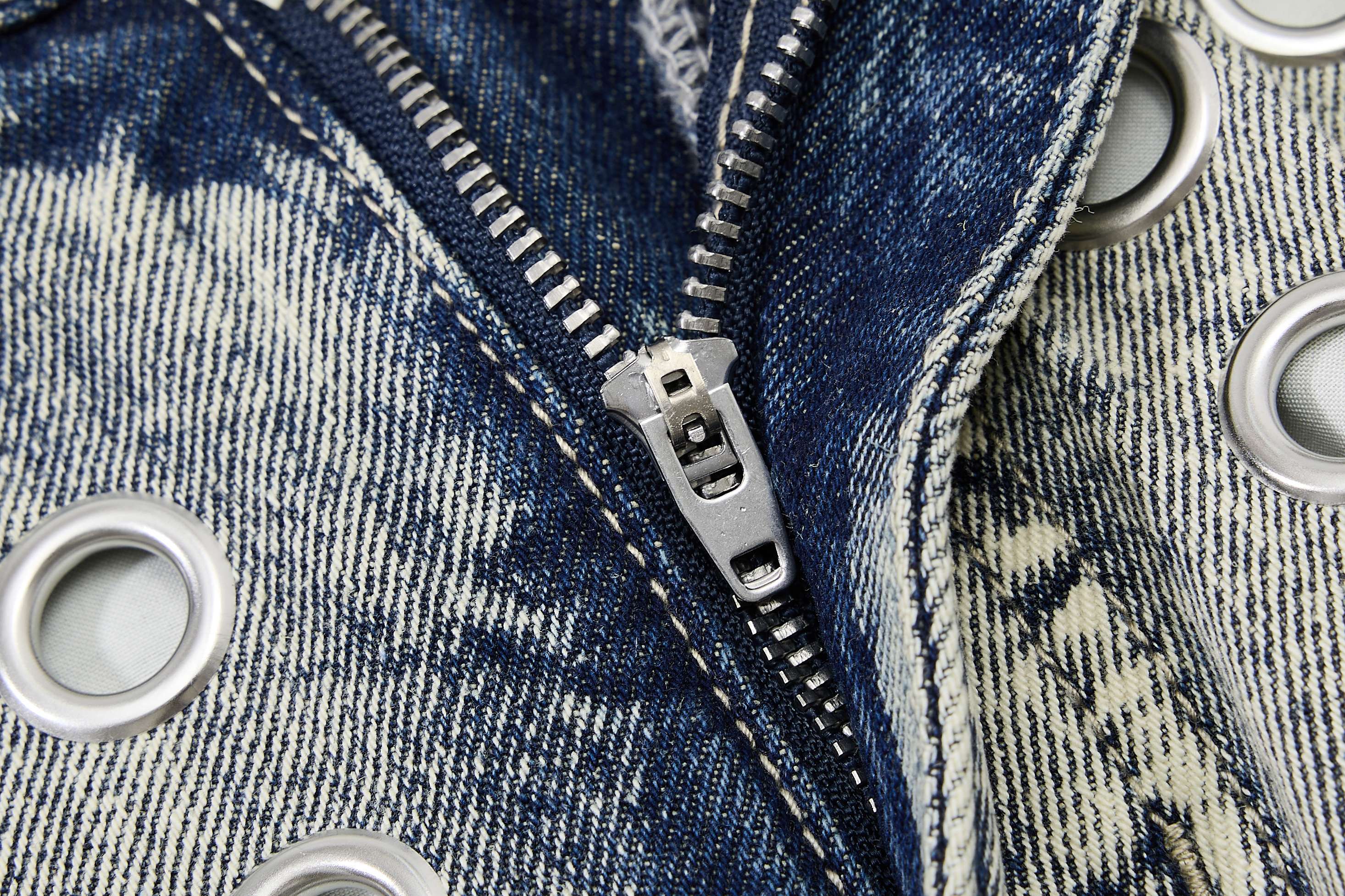 CapCabin “Grommet Washed Balloon Jeans