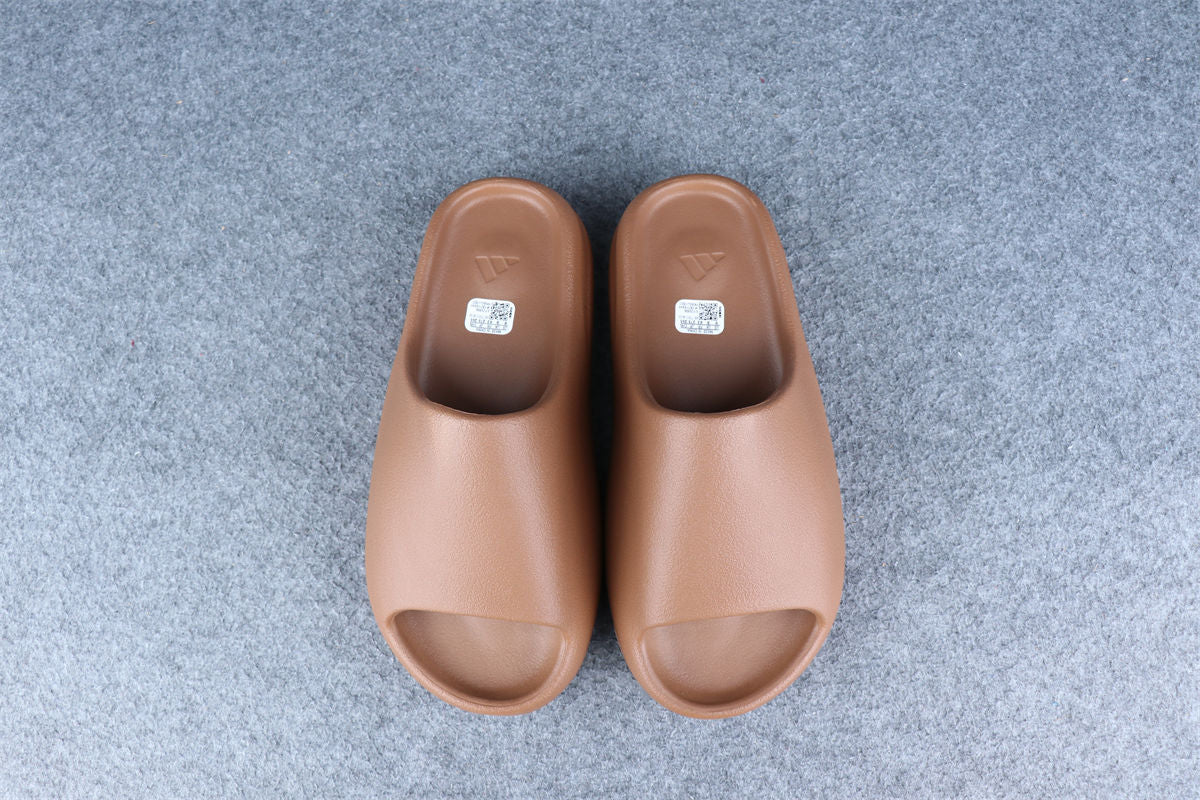 Yeezy Slides 'Flax'